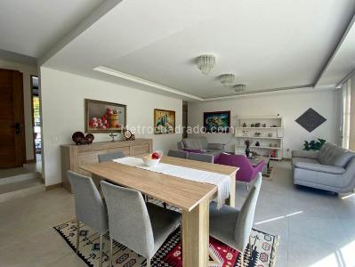 Casa de 2 alcobas en venta en Rionegro, Rionegro, 230 m² · foto 7 de 19