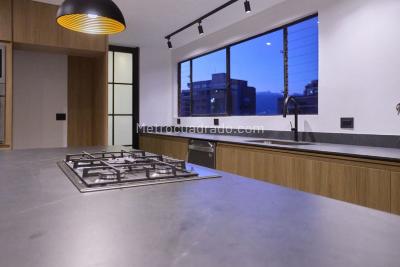 Apartamento de 3 alcobas en arriendo en El Tesoro, Medellín, 175 m² · foto 2 de 20