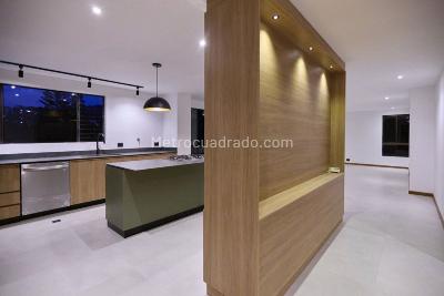 Apartamento de 3 alcobas en arriendo en El Tesoro, Medellín, 175 m² · foto 9 de 20