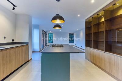 Apartamento de 3 alcobas en arriendo en El Tesoro, Medellín, 175 m² · foto 10 de 20