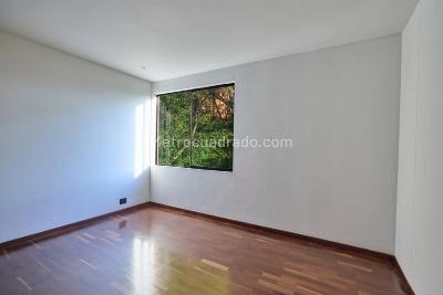 Apartamento de 3 alcobas en arriendo en El Tesoro, Medellín, 175 m² · foto 16 de 20