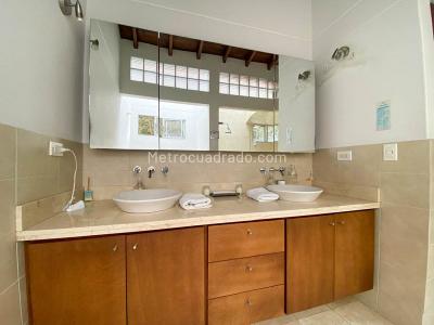 Casa de 5 alcobas en venta en Alto De Palmas, Envigado, 366 m² · foto 15 de 20