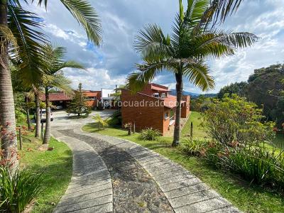Casa de 5 alcobas en venta en Alto De Palmas, Envigado, 366 m² · foto 2 de 20