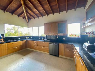 Casa de 5 alcobas en venta en Alto De Palmas, Envigado, 366 m² · foto 5 de 20