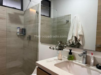 Apartamento de 3 alcobas en venta en Lomas Del Escobero, Medellín, 119 m² · foto 8 de 20