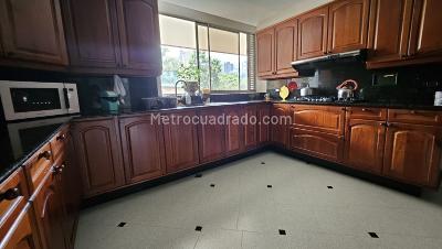 Apartamento en venta en El Poblado, Medellín · foto 13 de 20
