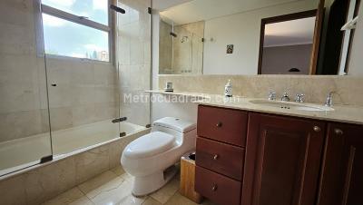 Apartamento en venta en El Poblado, Medellín · foto 14 de 20