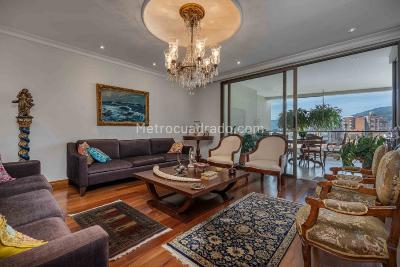 Apartamento de 3 alcobas en venta en Loma De Los Gonzalez, Medellín, 386 m² · foto 2 de 15