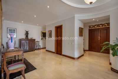 Apartamento de 3 alcobas en venta en Loma De Los Gonzalez, Medellín, 386 m² · foto 4 de 15