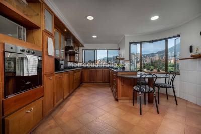 Apartamento de 3 alcobas en venta en Loma De Los Gonzalez, Medellín, 386 m² · foto 6 de 15