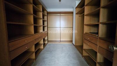 Apartamento de 4 alcobas en venta en La Tomatera, Medellín, 680 m² · foto 19 de 20