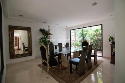 Casa de 3 alcobas en venta en El Poblado, Medellín, 640 m² · foto 11 de 20