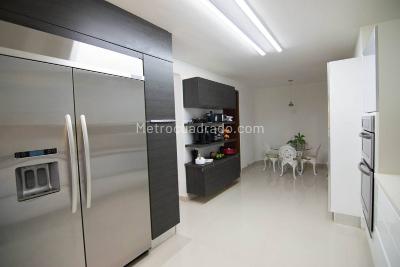 Casa de 3 alcobas en venta en El Poblado, Medellín, 640 m² · foto 14 de 20