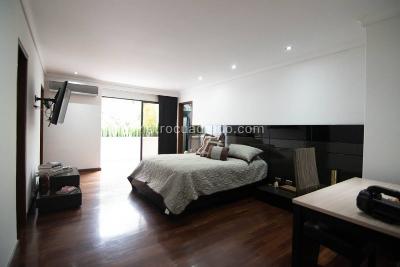 Casa de 3 alcobas en venta en El Poblado, Medellín, 640 m² · foto 19 de 20