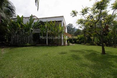 Casa de 3 alcobas en venta en El Poblado, Medellín, 640 m² · foto 7 de 20