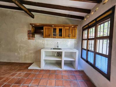 Casa de 5 alcobas en venta en El Poblado, Medellín, 413 m² · foto 4 de 20
