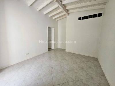 Casa de 5 alcobas en venta en El Poblado, Medellín, 413 m² · foto 9 de 20