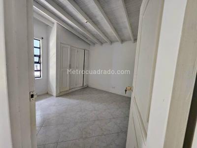 Casa de 5 alcobas en venta en El Poblado, Medellín, 413 m² · foto 10 de 20