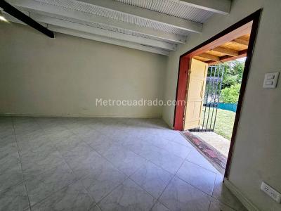 Casa de 5 alcobas en venta en El Poblado, Medellín, 413 m² · foto 15 de 20