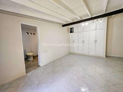 Casa de 5 alcobas en venta en El Poblado, Medellín, 413 m² · foto 16 de 20