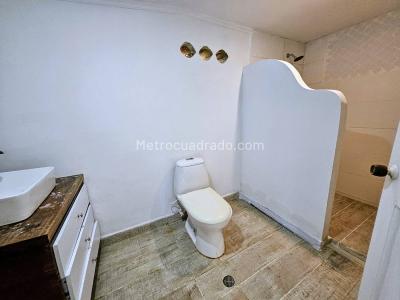 Casa de 5 alcobas en venta en El Poblado, Medellín, 413 m² · foto 18 de 20