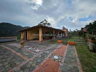 Casa en Arriendo, Alto De Palmas, Envigado