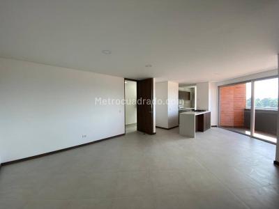 Apartamento de 2 alcobas en venta en San Antonio, Rionegro, 87 m² · foto 3 de 10
