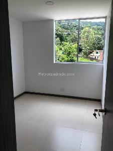 Apartamento de 2 alcobas en venta en Sabaneta, Sabaneta, 66 m² · foto 12 de 16