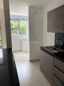 Apartamento de 2 alcobas en venta en Sabaneta, Sabaneta, 66 m² · foto 2 de 16