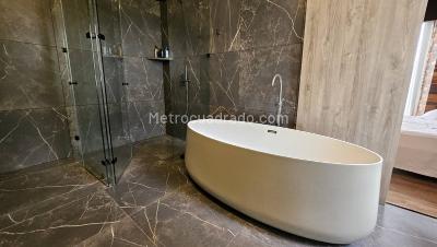 Casa de 5 alcobas en venta en Alto De Palmas, Envigado, 1113 m² · foto 2 de 20
