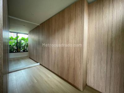 Apartamento de 3 alcobas en venta en El Poblado, Medellín, 320 m² · foto 3 de 20