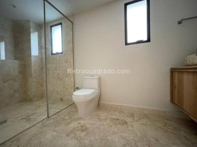 Apartamento de 3 alcobas en venta en El Poblado, Medellín, 320 m² · foto 15 de 20