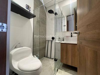 Apartamento de 2 alcobas en venta en El Poblado, Medellín, 88 m² · foto 11 de 13
