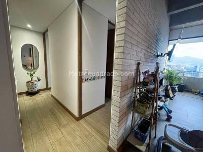 Apartamento de 2 alcobas en venta en El Poblado, Medellín, 88 m² · foto 12 de 13