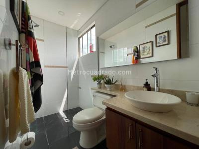 Apartamento en venta en El Poblado, Medellín · foto 7 de 20