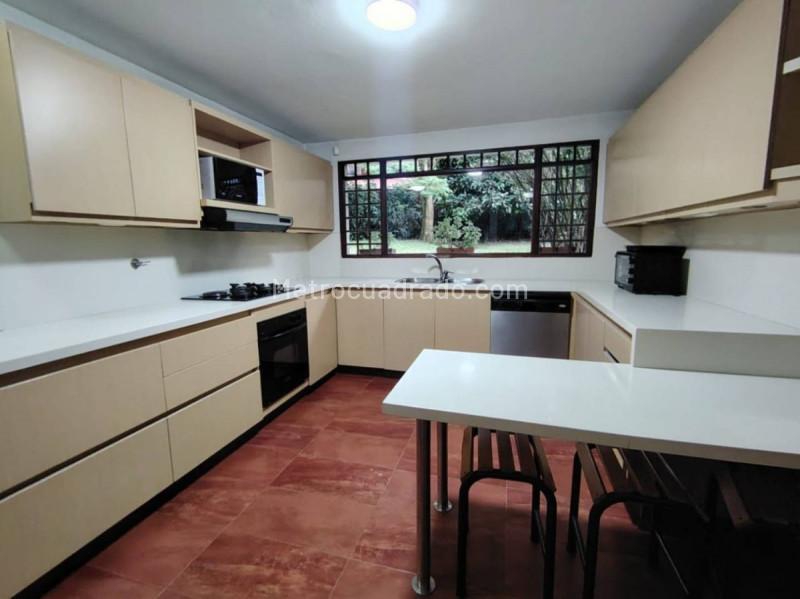 3BR House in Vereda San Jose (330 m²)