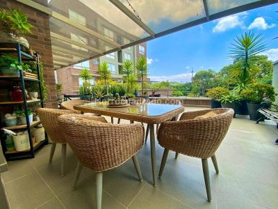 Apartamento de 2 alcobas en venta en Llano Grande, Rionegro, 120 m² · foto 2 de 12