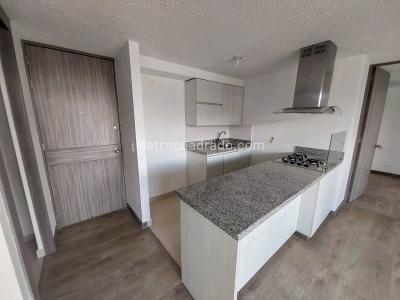 Apartamento de 3 alcobas en arriendo en Los Colegios, Rionegro, 73 m² · foto 3 de 11