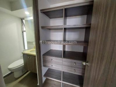 Apartamento de 3 alcobas en arriendo en Los Colegios, Rionegro, 73 m² · foto 9 de 11