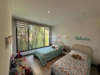 Casa de 3 alcobas en venta en Llano Grande, Rionegro, 352 m² · foto 11 de 17