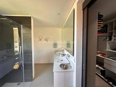 Casa de 3 alcobas en venta en Llano Grande, Rionegro, 352 m² · foto 9 de 17