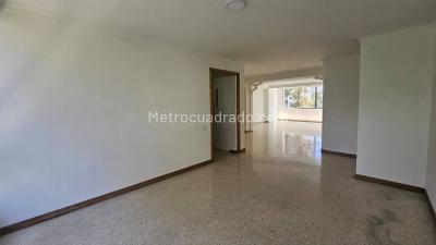 Apartamento en venta en El Poblado, Medellín · foto 5 de 12