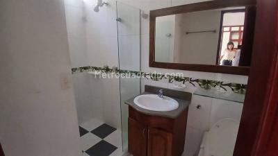 Casa de 5 alcobas en venta en La Castellana, Medellín, 600 m² · foto 15 de 18