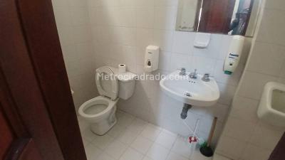 Casa de 5 alcobas en venta en La Castellana, Medellín, 600 m² · foto 18 de 18