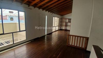 Casa de 5 alcobas en venta en La Castellana, Medellín, 600 m² · foto 6 de 18