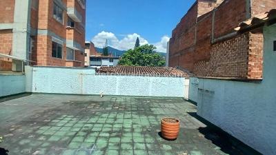 Casa de 5 alcobas en venta en La Castellana, Medellín, 600 m² · foto 7 de 18