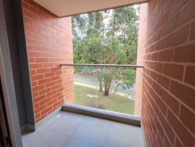 Apartamento de 2 alcobas en arriendo en Los Colegios, Rionegro, 64 m² · foto 3 de 15