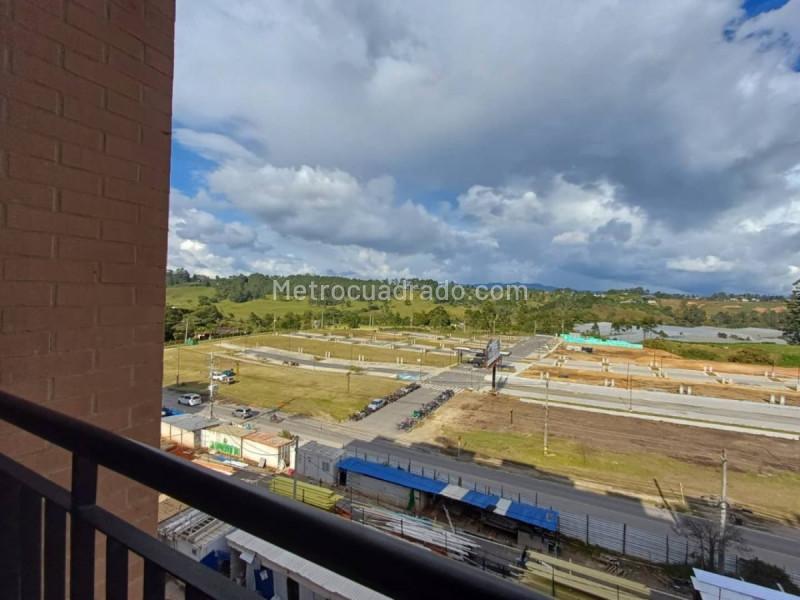 2BR Apartment in Cimarronas (50 m²) - 3