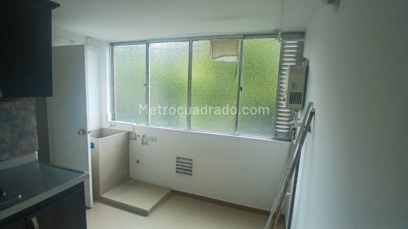 Spacious 4BR Apartment in Medellín Center - 4