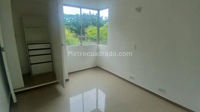 Spacious 4BR Apartment in Medellín Center - 5